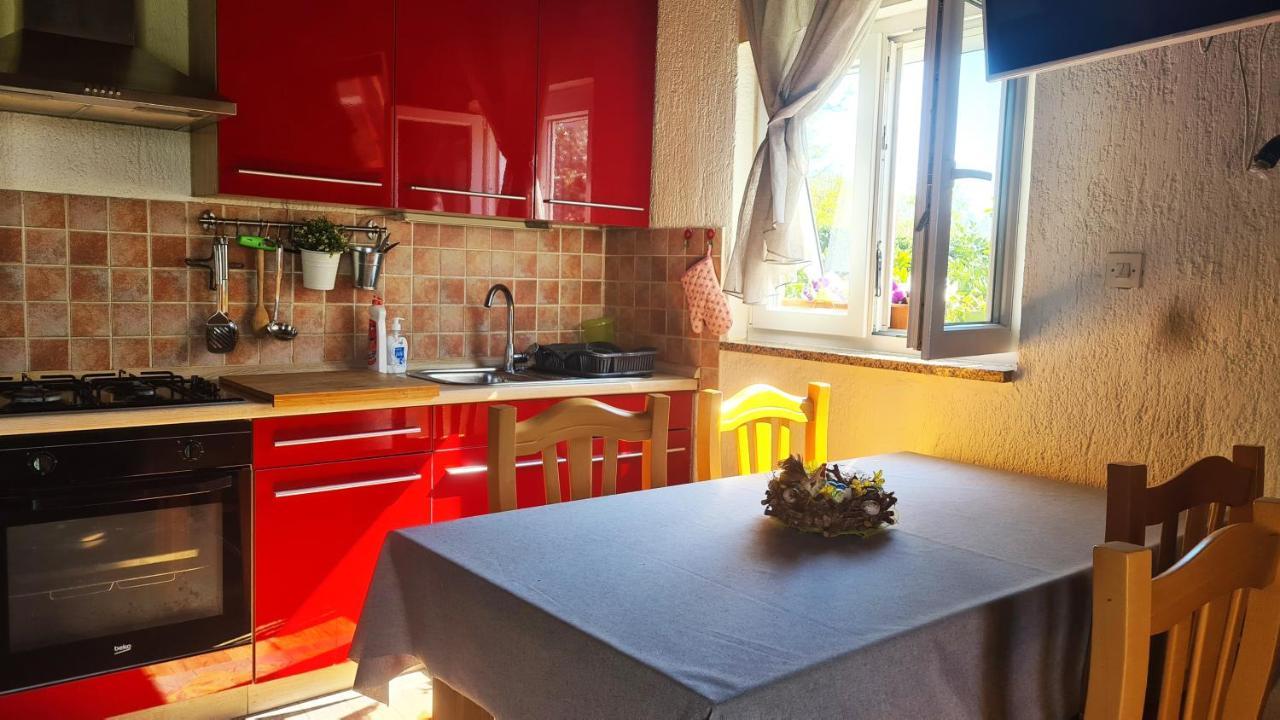 Apartman Kos Rosini Bagian luar foto