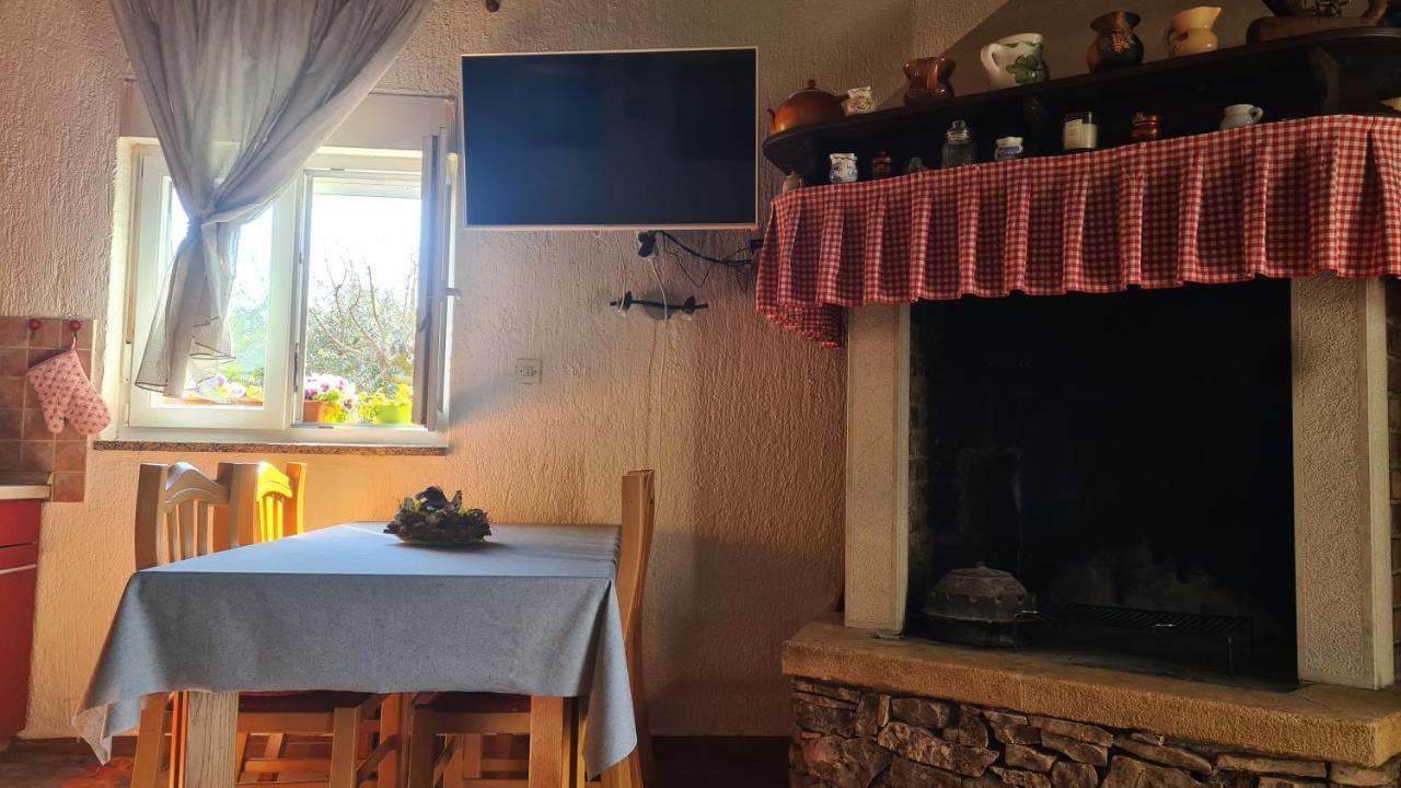 Apartman Kos Rosini Bagian luar foto