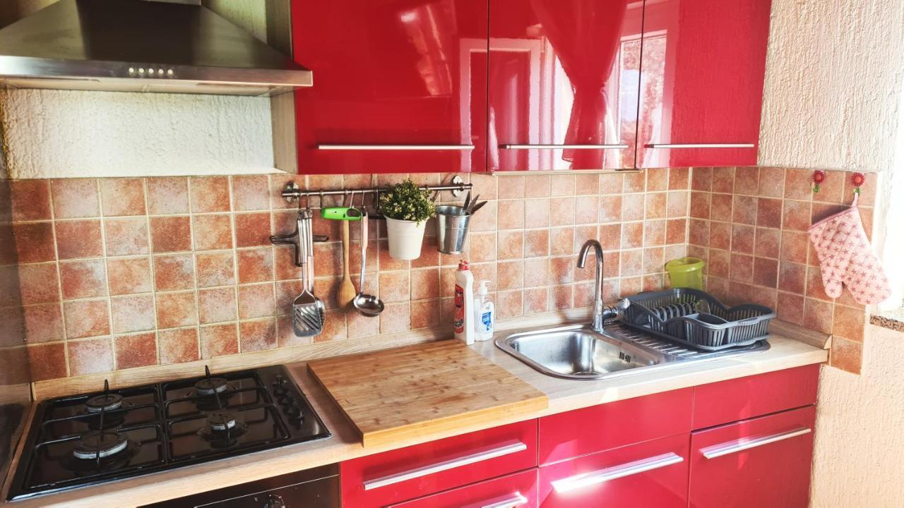 Apartman Kos Rosini Bagian luar foto